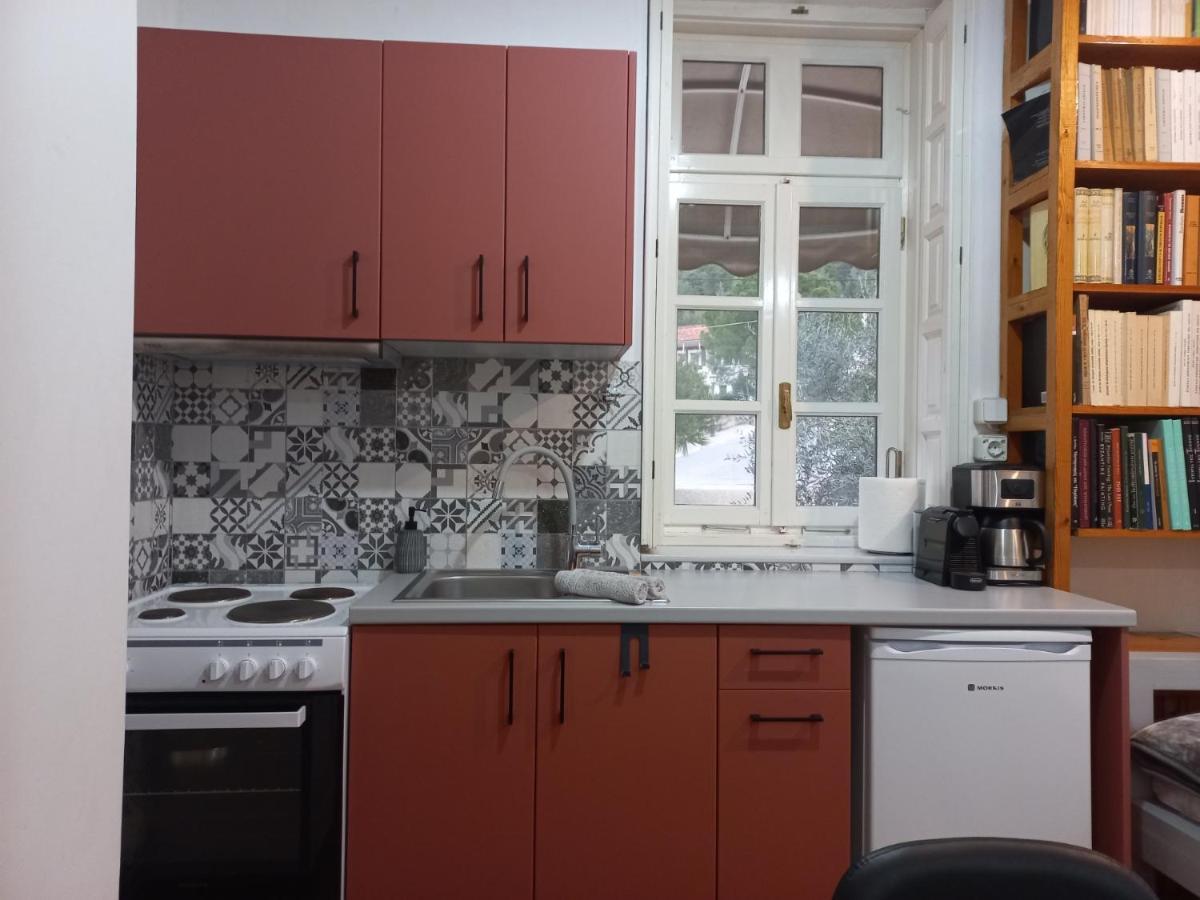 The Valkyries 2 Apartment Leonídion Екстериор снимка